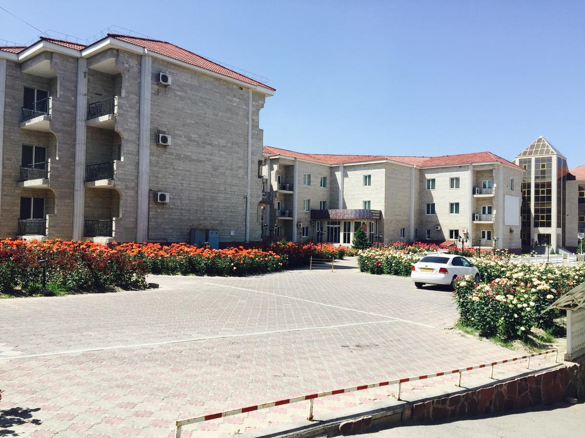 Hotel Ark Ms Taraz Esterno foto