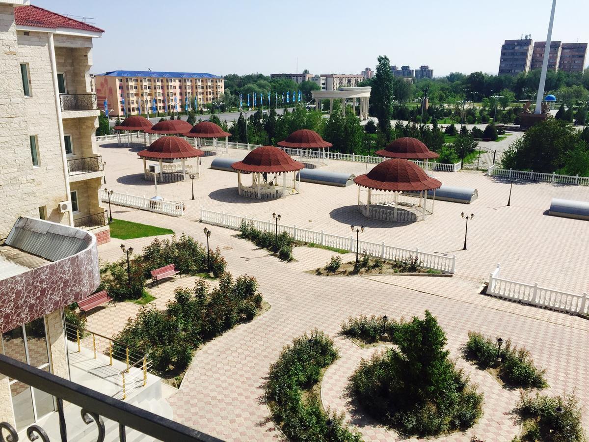 Hotel Ark Ms Taraz Esterno foto