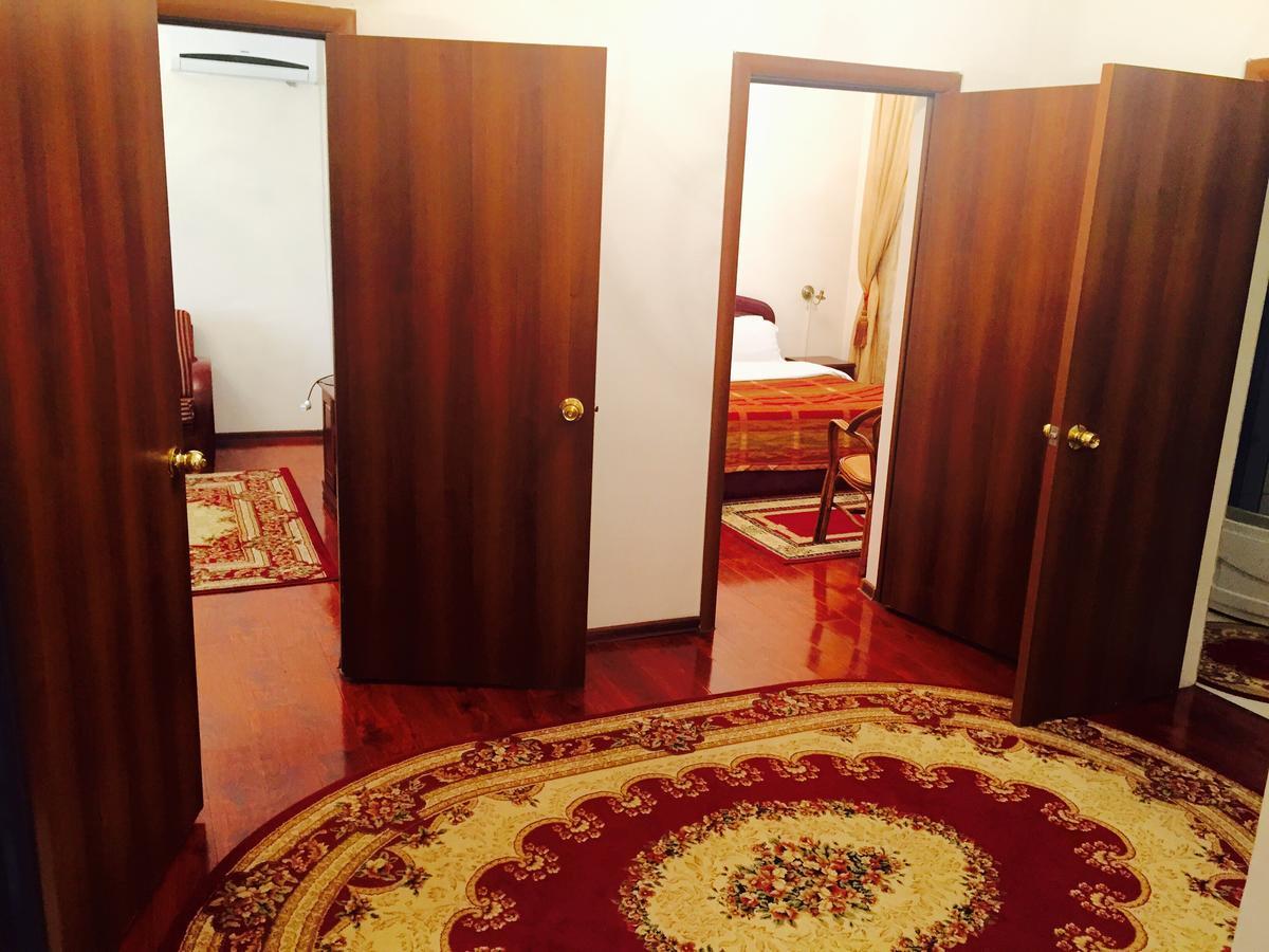 Hotel Ark Ms Taraz Esterno foto