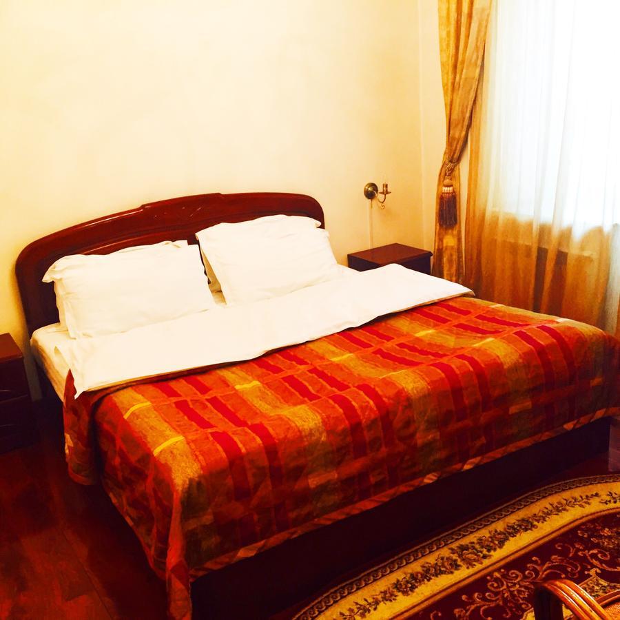 Hotel Ark Ms Taraz Esterno foto