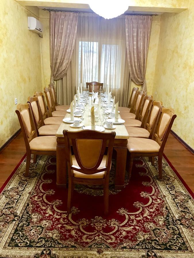 Hotel Ark Ms Taraz Esterno foto